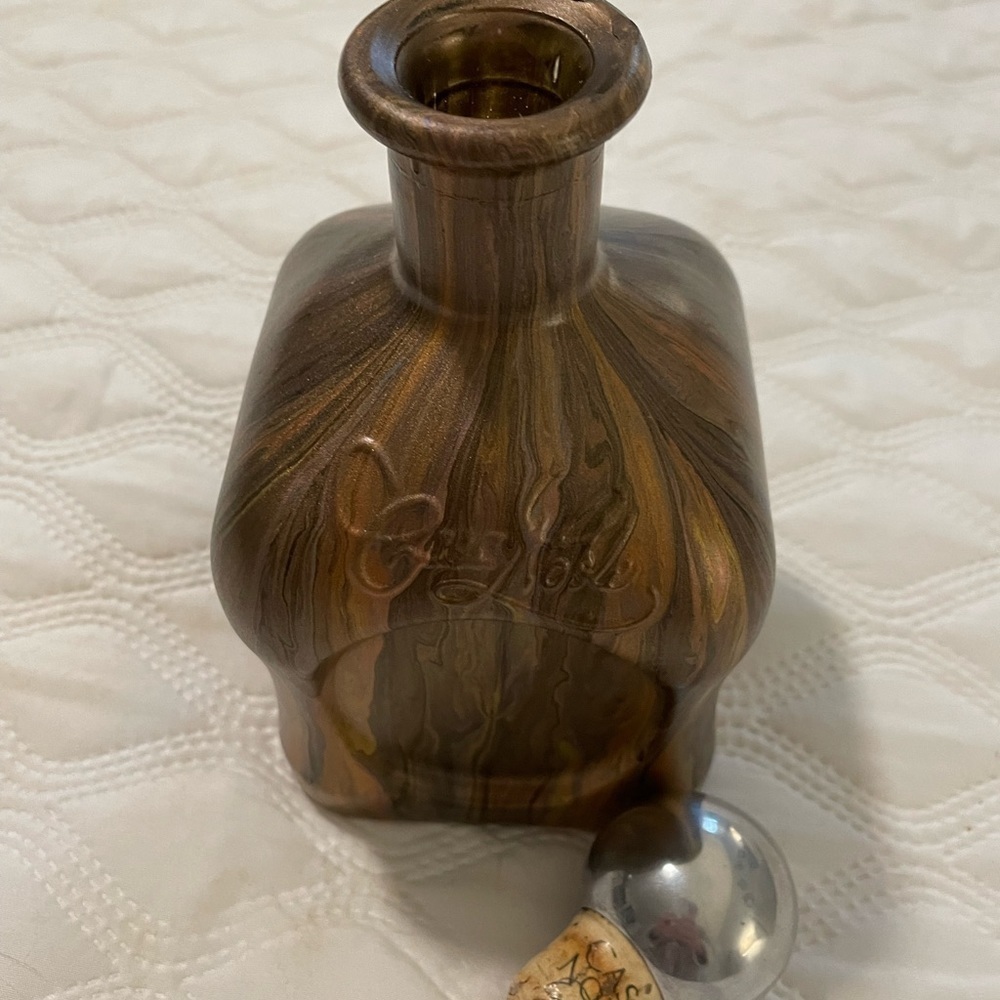Unique acrylic poured tequila bottle - Picture 4 of 7